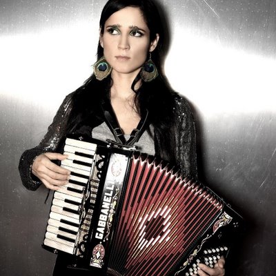 Julieta Venegas en Vivo — FMDOS
