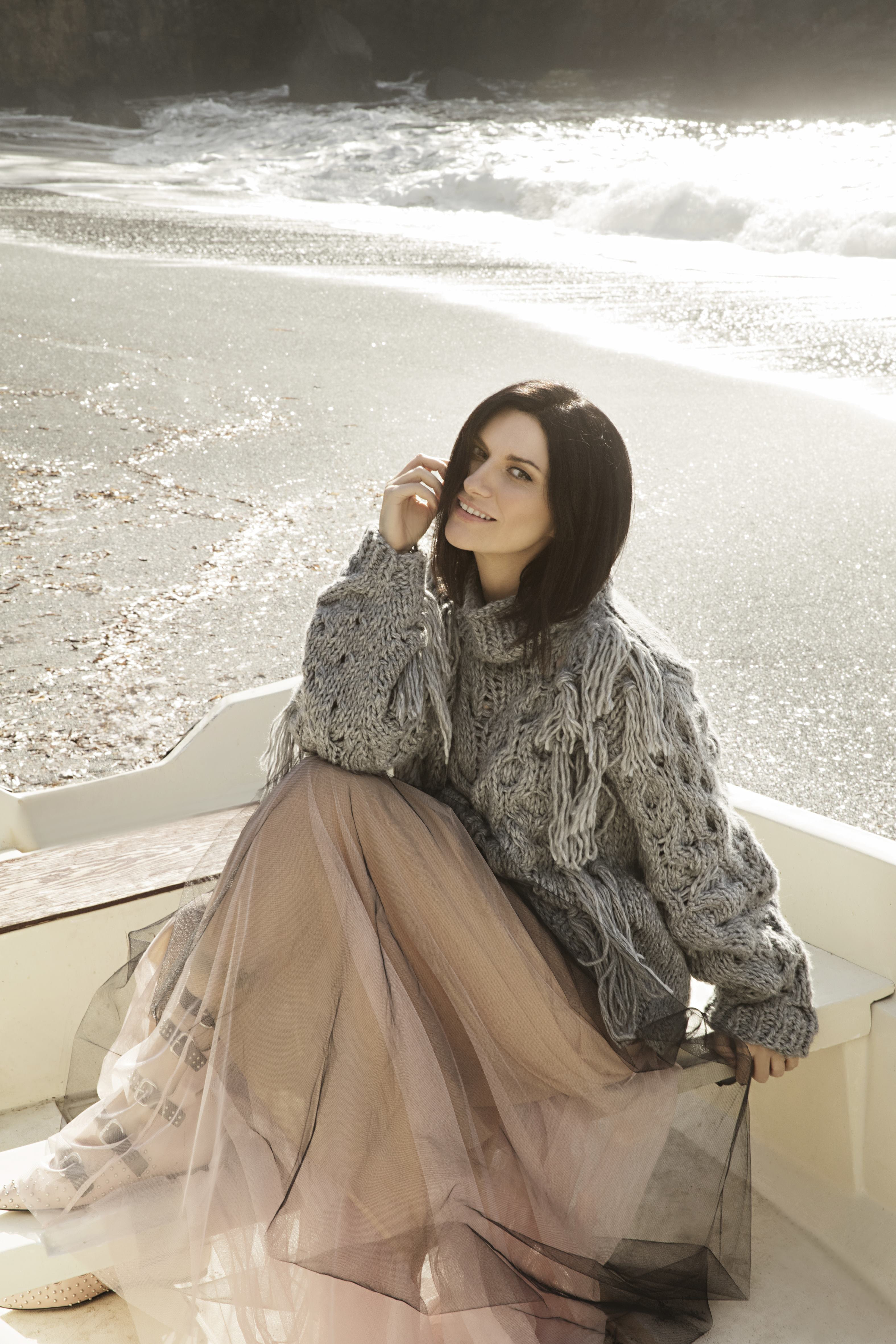 Alertadeestreno ¡revisa El Nuevo Videoclip De Laura Pausini