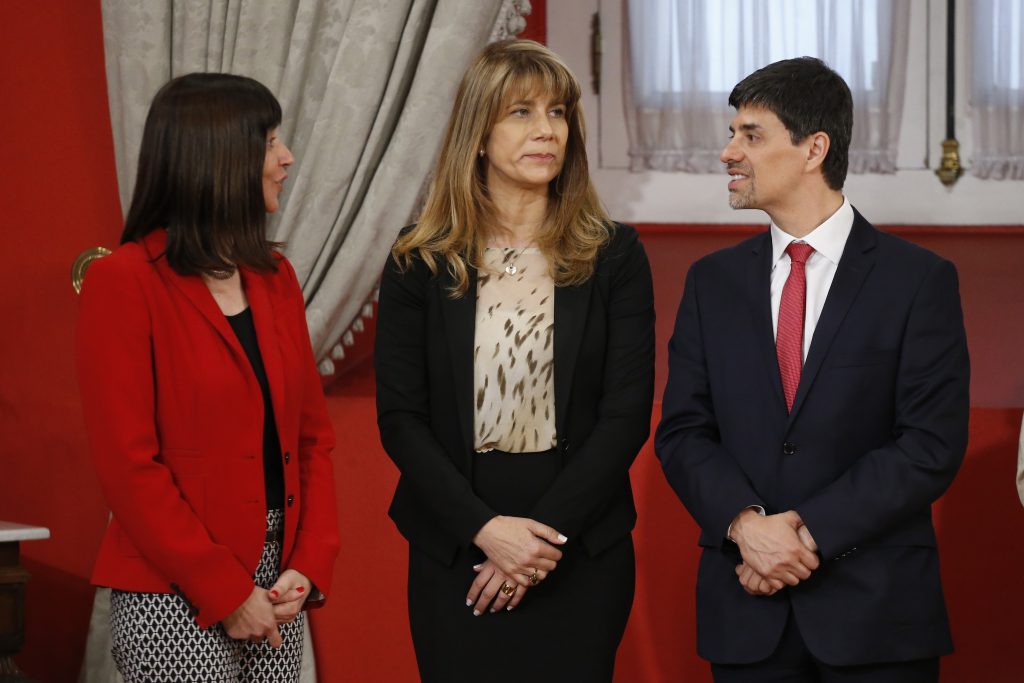 Los tres ministros que dejaron sus cargos (Fotos: Pablo Vera Lisperguer / Agencia Uno).