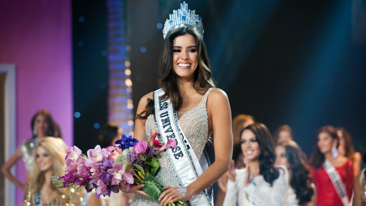 Candidatas a Miss Universo rindieron homenaje a ganadoras más