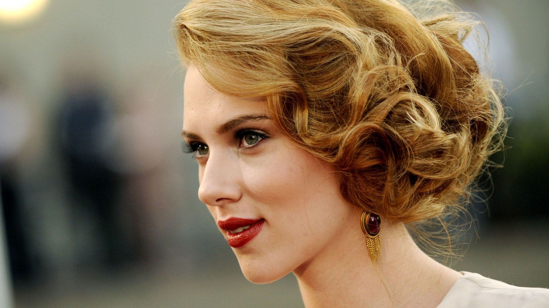 ¿Scarlett Johansson le declaró su amor a este guapo hombre?