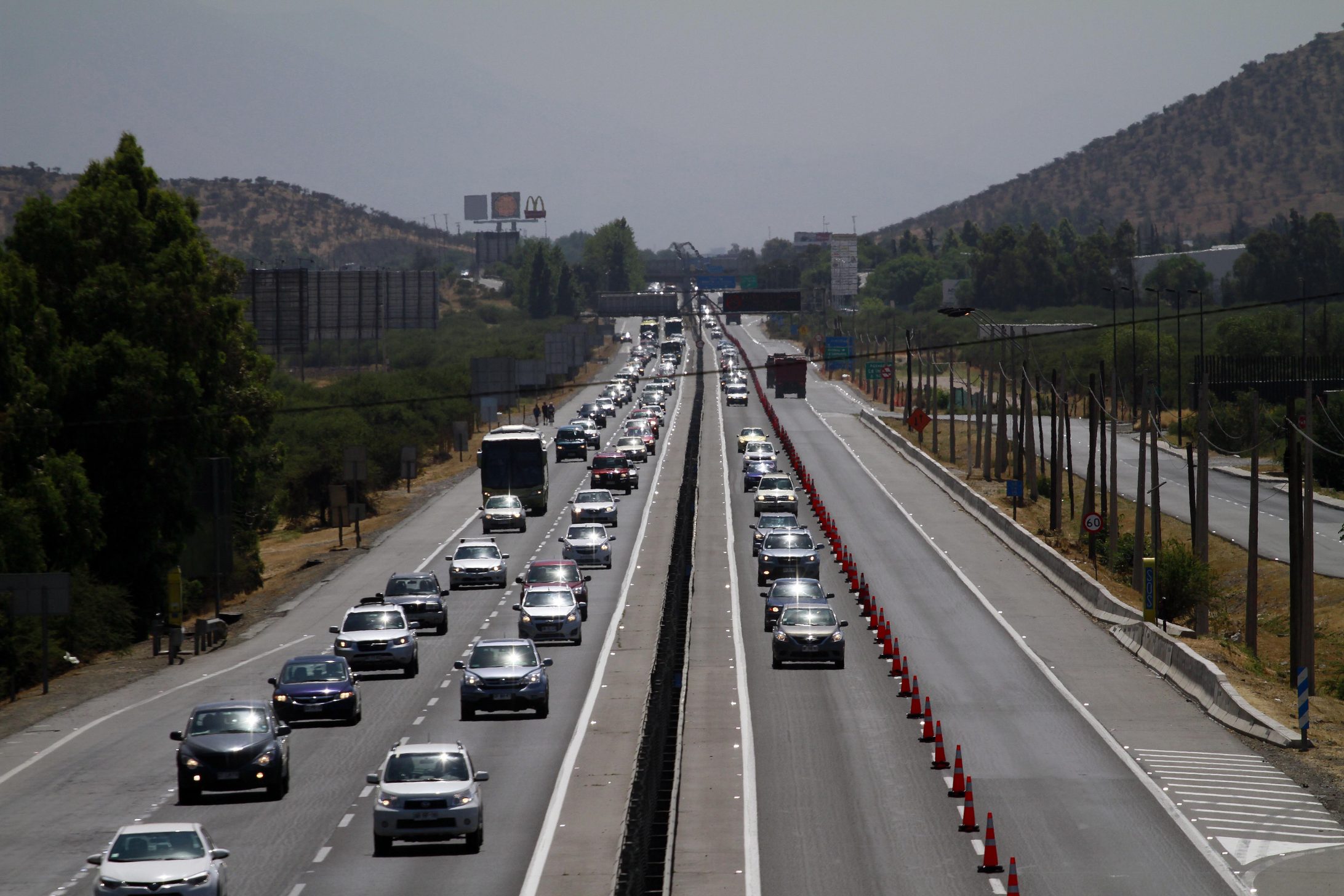 Congestión vehicular en la carretera