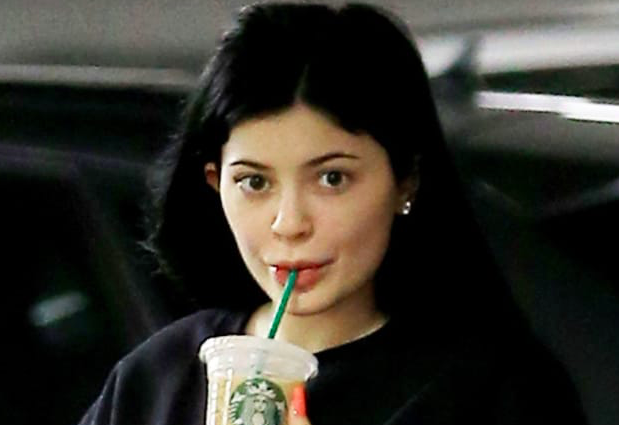 Kylie Jenner se muestra sin una gota de maquillaje y revoluciona las redes sociales