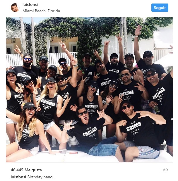 Luis Fonsi y sus amigos en su celebración de cumpleaños