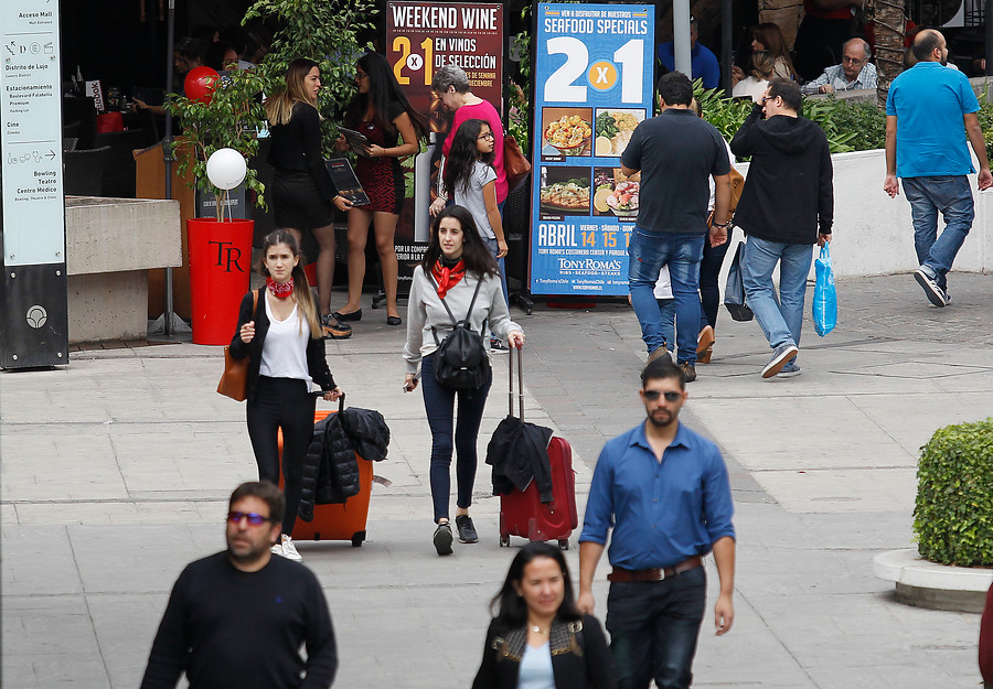 Tour de compras de argentinos en Chile