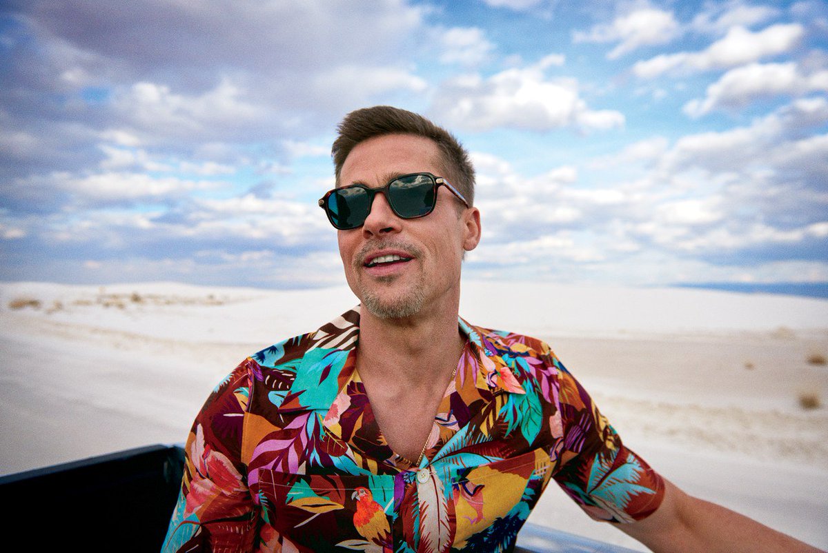 Brad Pitt posando para la revista GQ Style