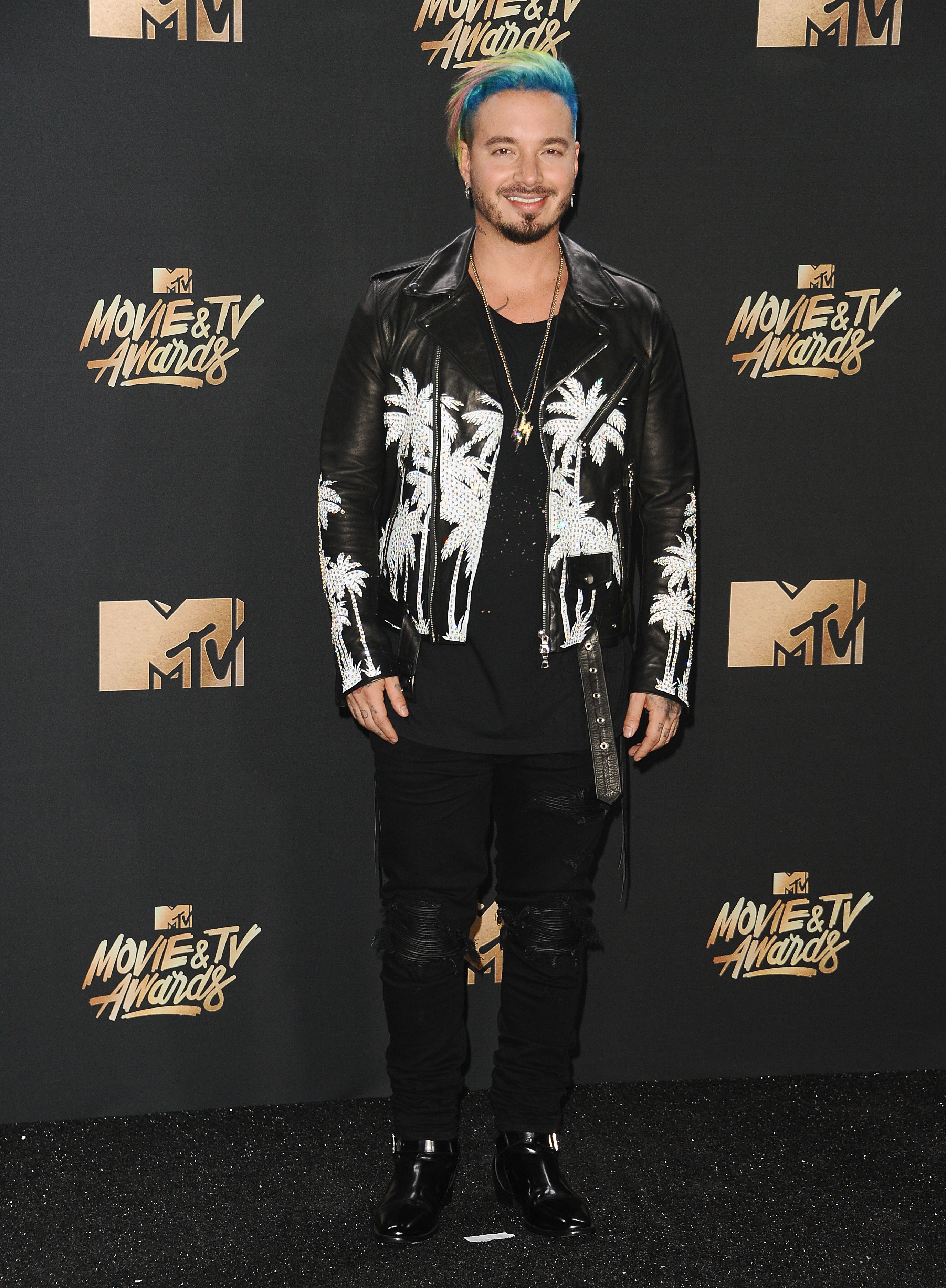 J Balvin en los MTV Movie & TV Awards 2017