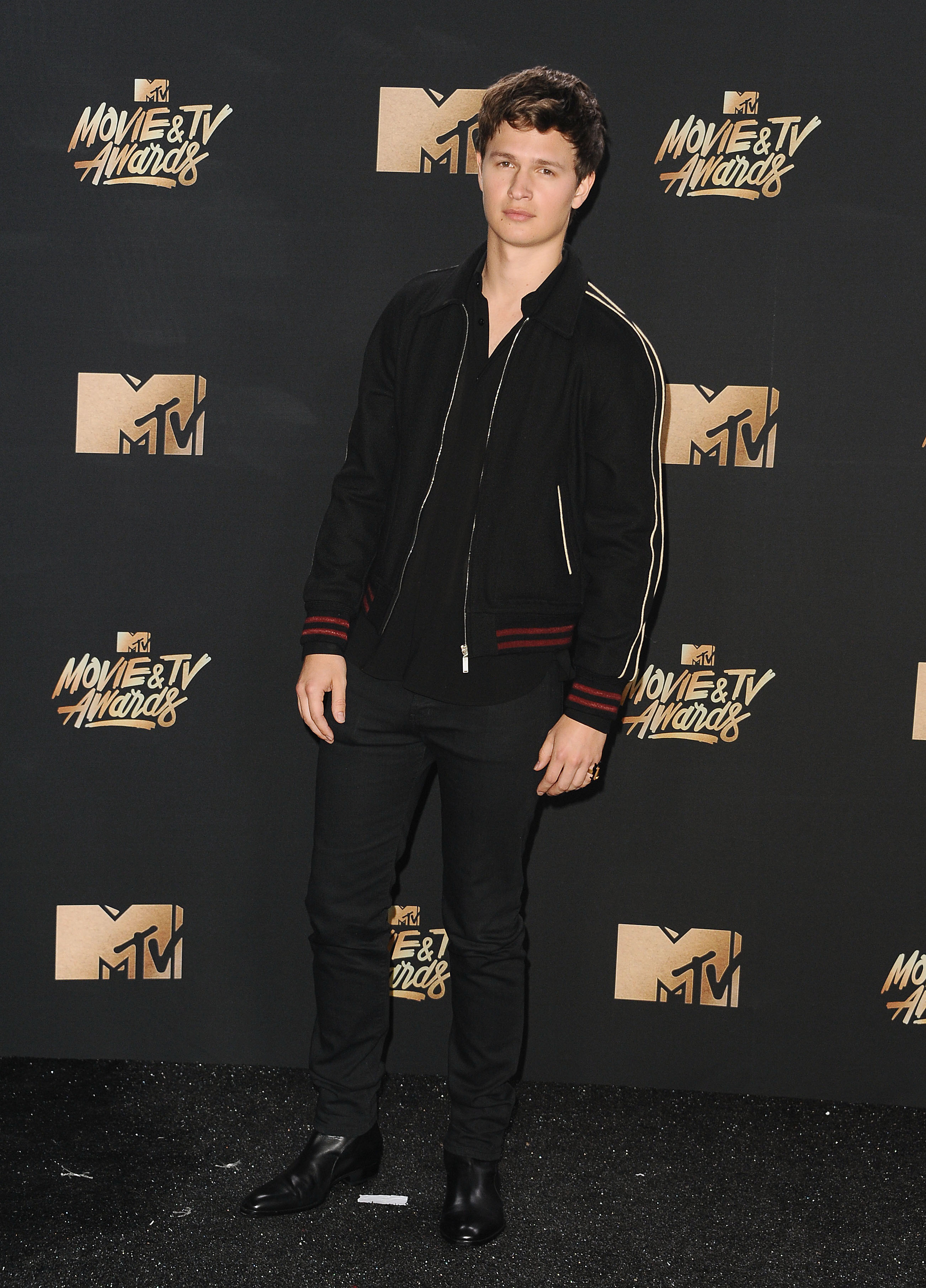 Ansel Elgort en los MTV Movie & TV Awards 2017