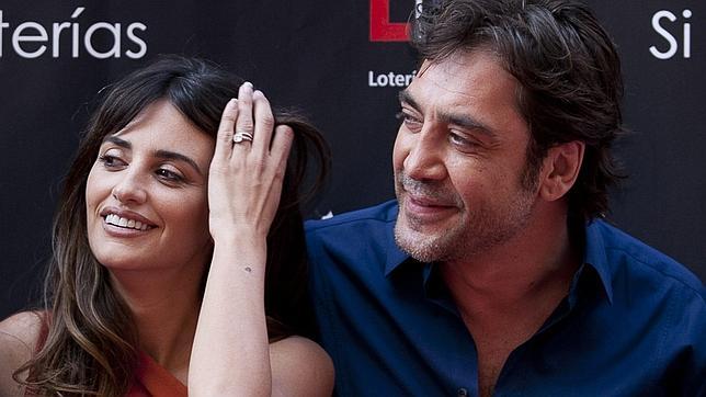 Javier Bardem expresó que pensó dos veces antes de salir con Cruz