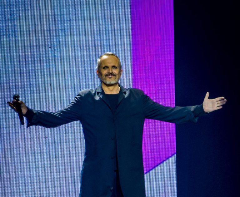 Miguel Bosé en la Noche de FMDOS