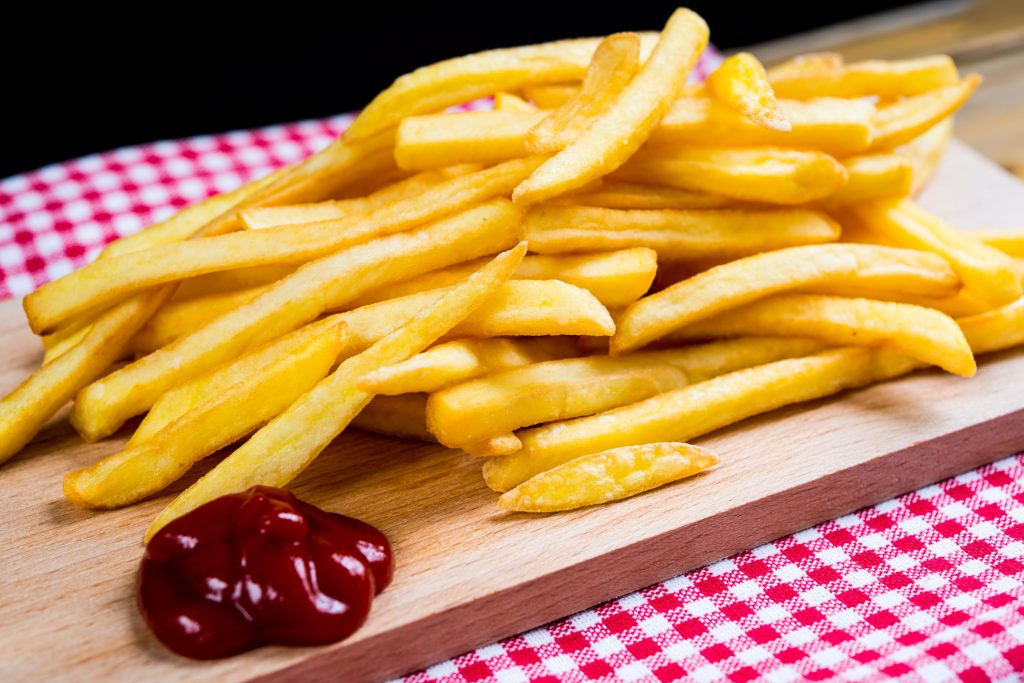 Conoce la oda a las papas fritas, la tierna creación de un niño que se volvió viral