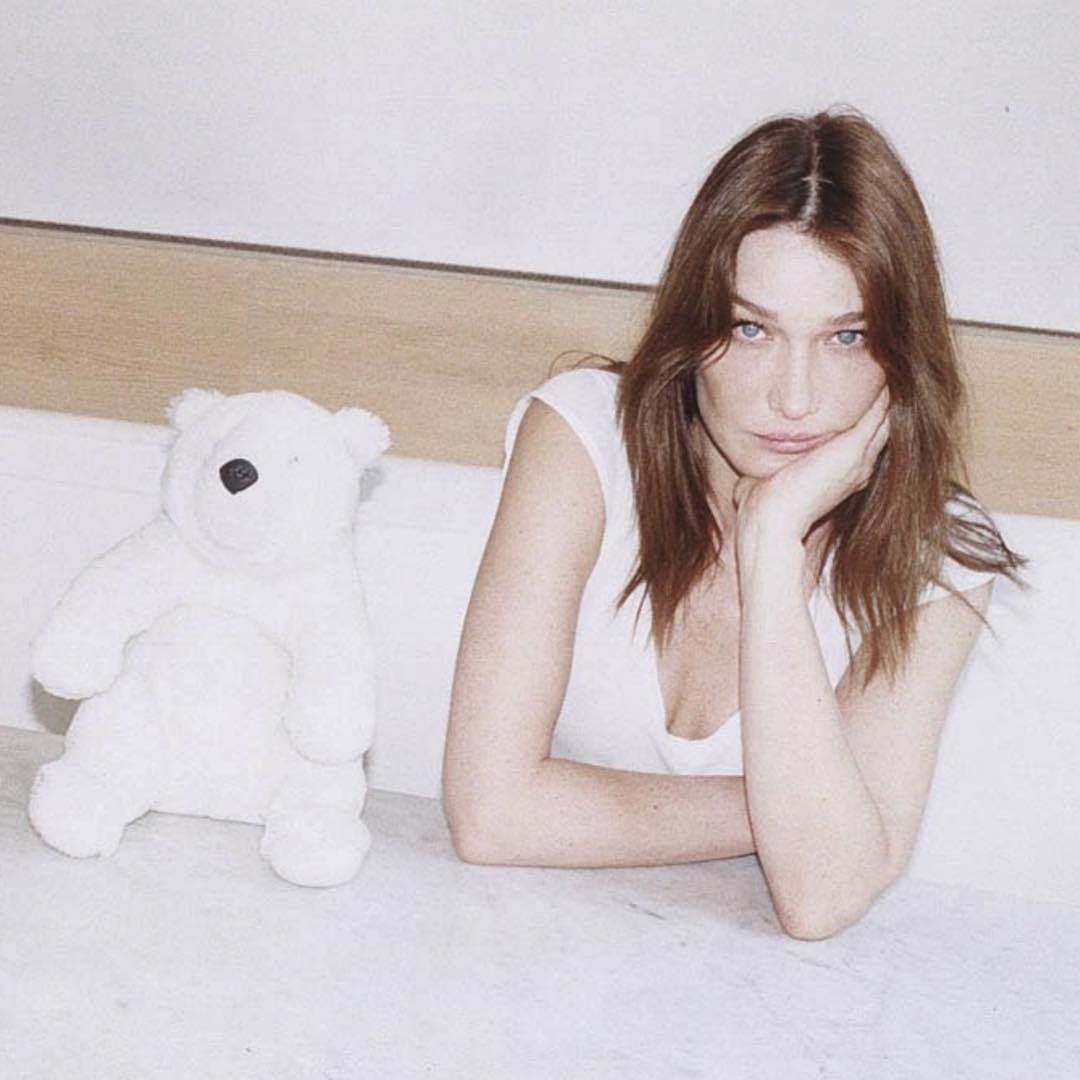 Carla Bruni instagram