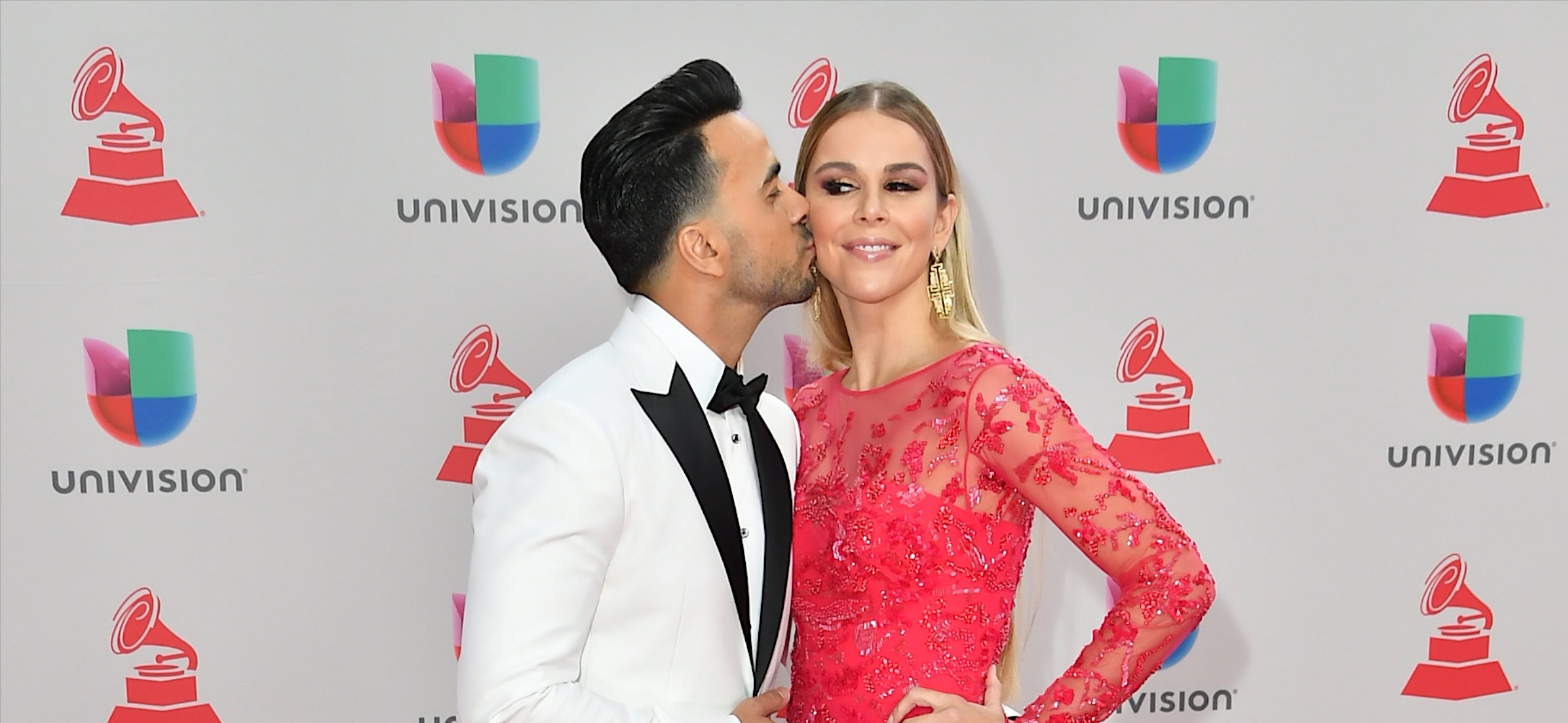 Luis Fonsi y Agueda Lopez en los Latin Grammy