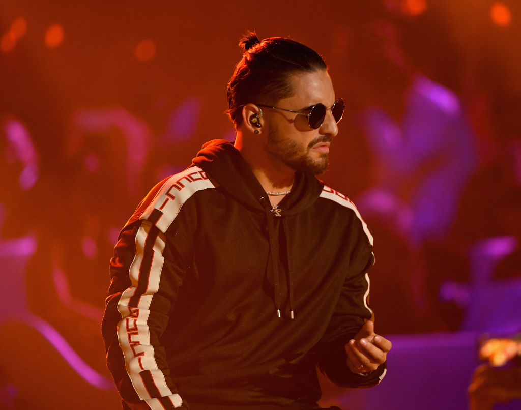 Maluma man bun