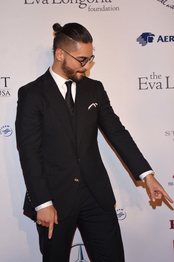 ¡Maluma se la juega por el Man Bun y aquí te dejamos sus mejores looks!