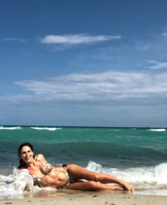 Mar A Gracia Subercaseaux Se Luce En Bikini A Los Fmdos