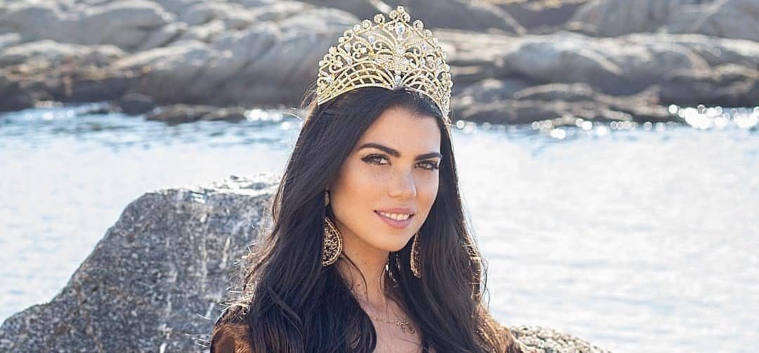 'Miss Chile' sorprendió con traje típico Selknam en 'Miss Universo' — FMDOS