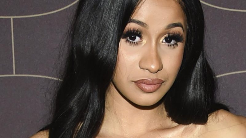 El Extravagante Vestido Con Que Cardi B Se Presentó A Los Grammy — FMDOS