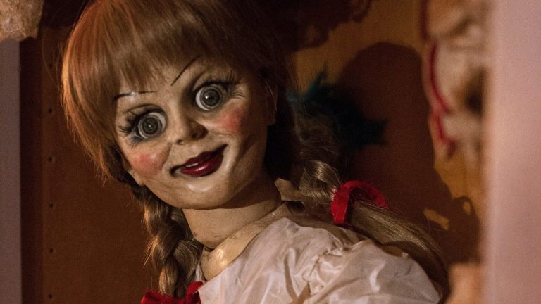 Mira El Terrorífico Tráiler De La Nueva Película De Annabelle — Fmdos