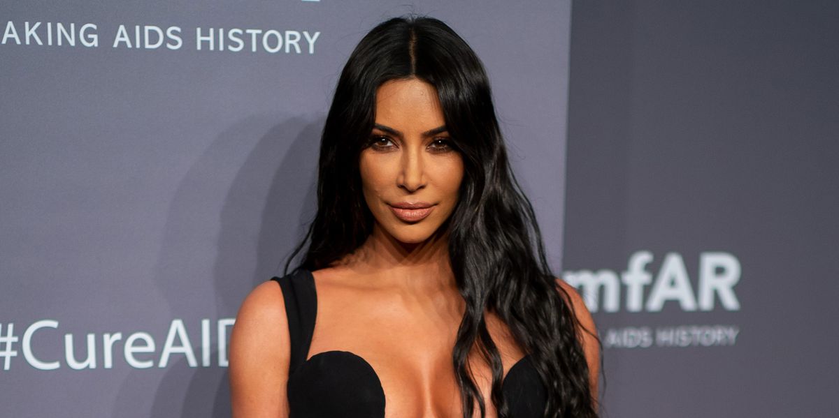 Kim Kardashian luce irreconocible con cabello corto