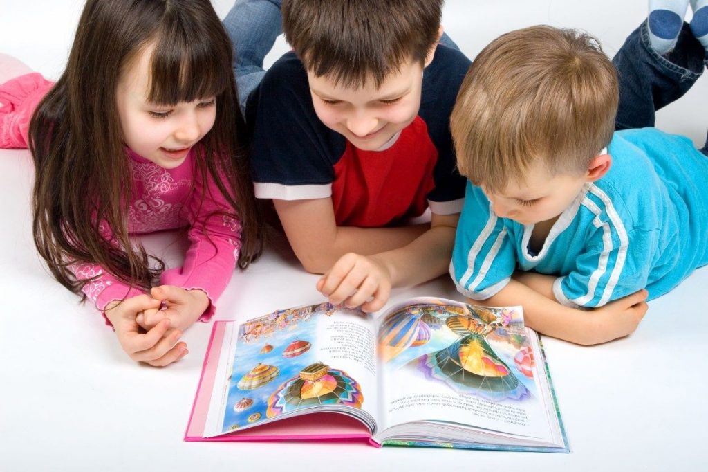 Día Del Libro Hábitos Para Fomentar La Lectura En Los Niños — Fmdos 3694