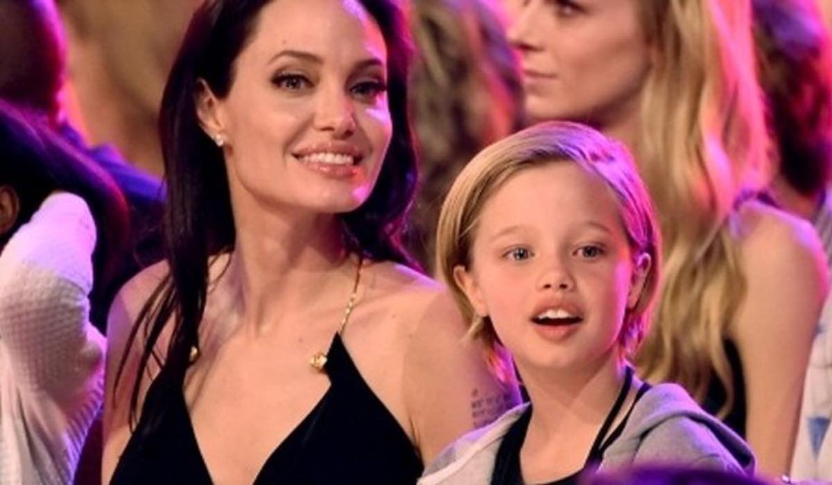 Hija De Angelina Jolie Hizo Su Primera Aparición Tras Iniciar Cambio De Sexo — Fmdos 8784