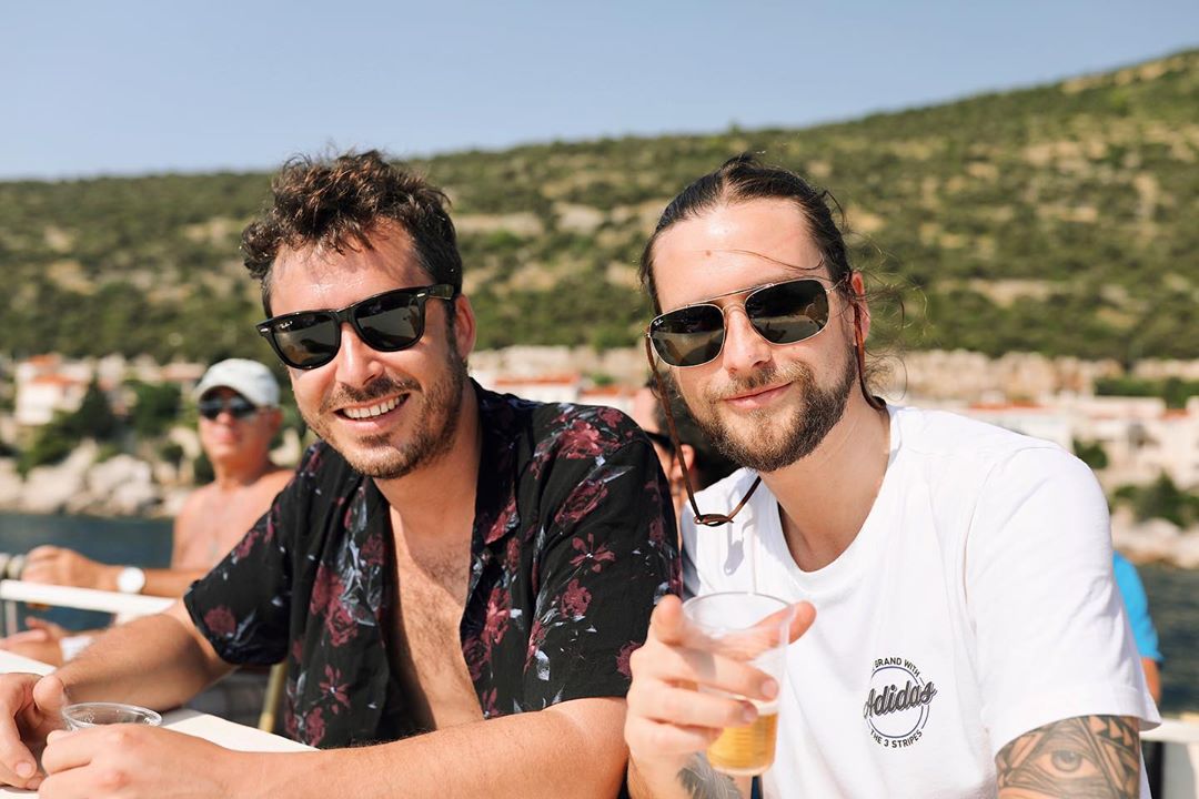 Nicolás Oyarzún de vacaciones con Jean Philippe Cretton