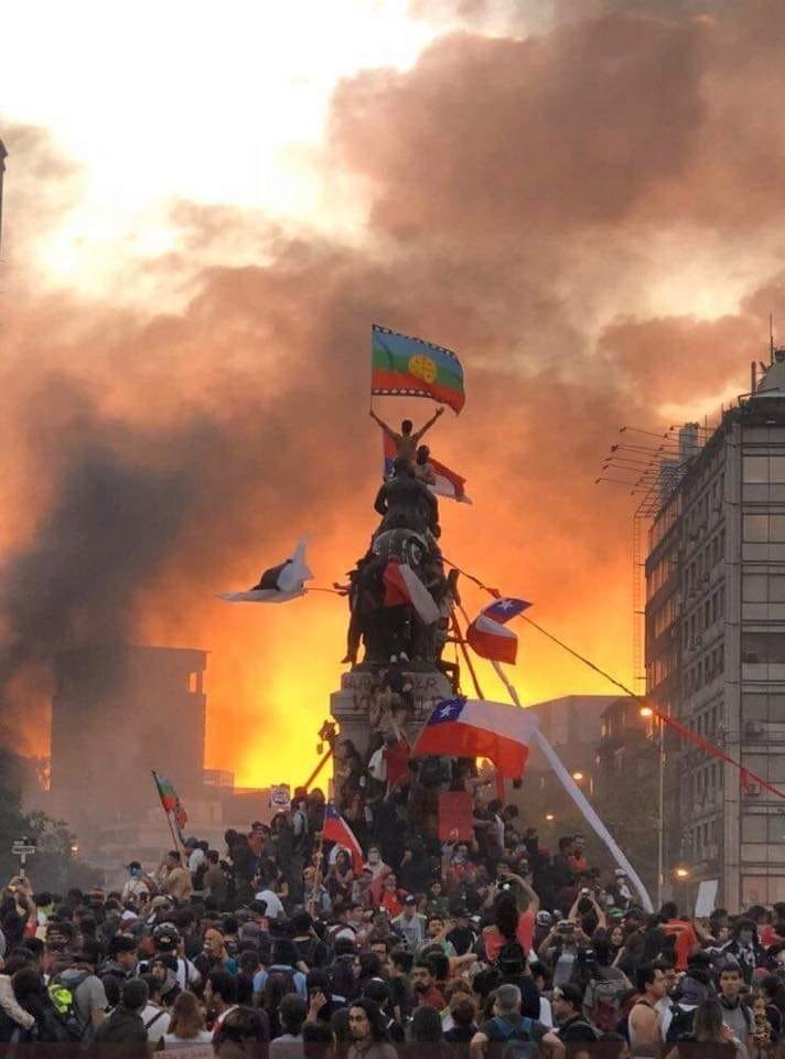 La Historia Detrás De La Foto Viral De La Marcha Más Grande De Chile