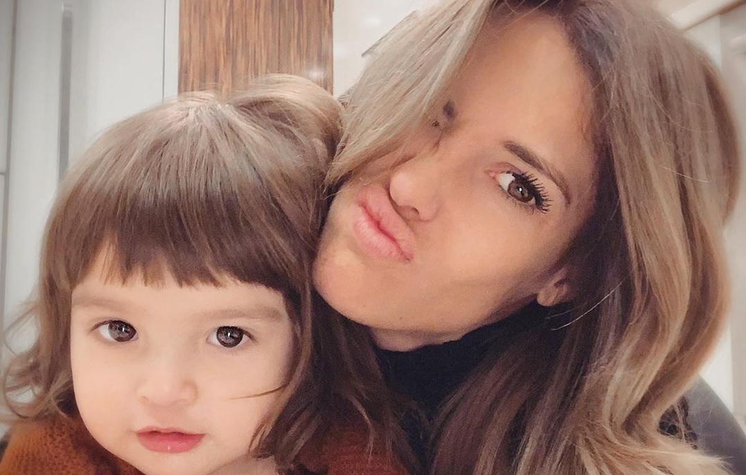 Gala Caldirola es tildada de 'poco natural' en foto con su hija Luz Elif