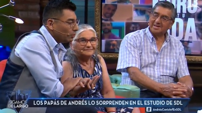 los padres de caniulef en "sigamos de largo"