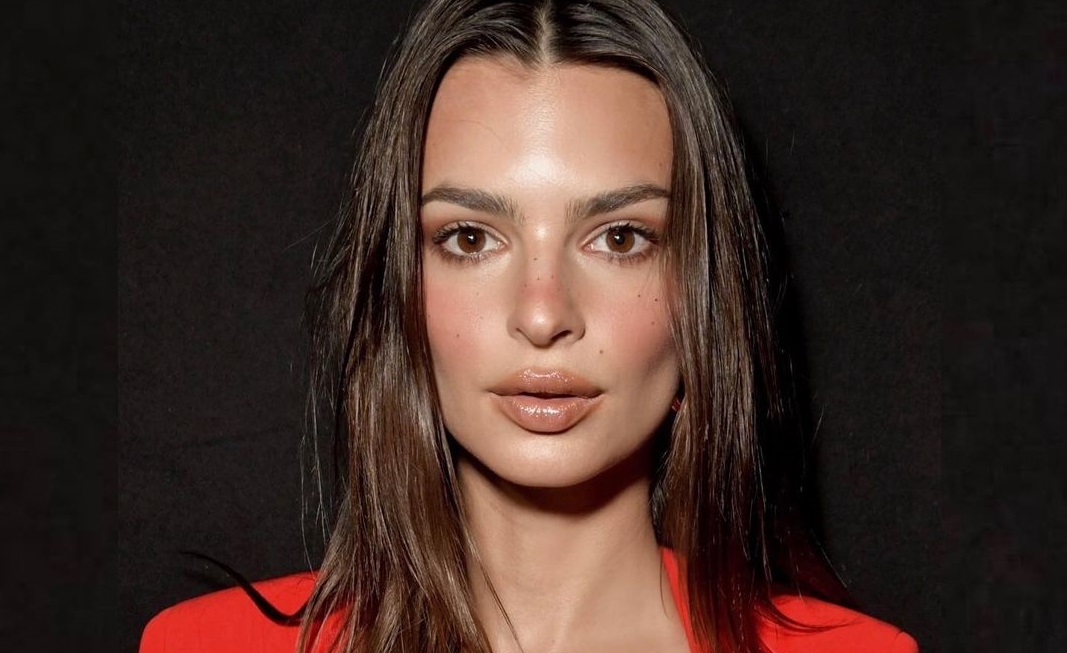 Modelo Emily Ratajkowski confirmó su embarazo y lució su pancita — FMDOS