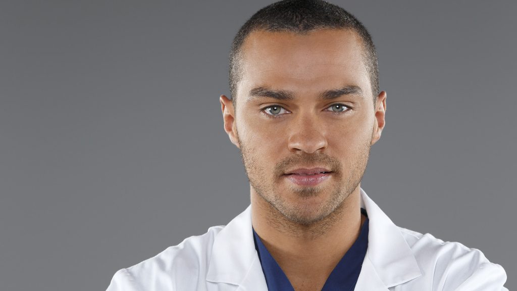 Jesse Williams de "Greys Anatomy" en curso para padres