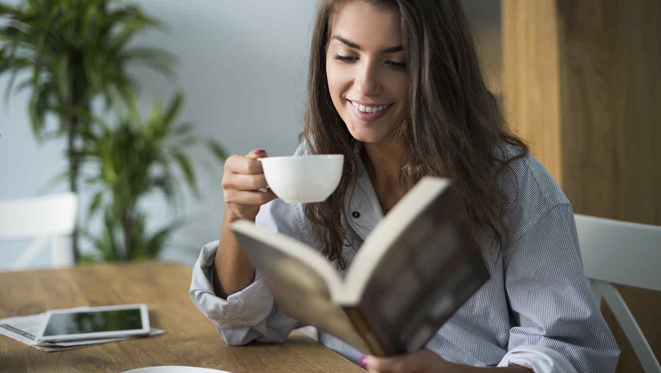 Mujer Leyendo