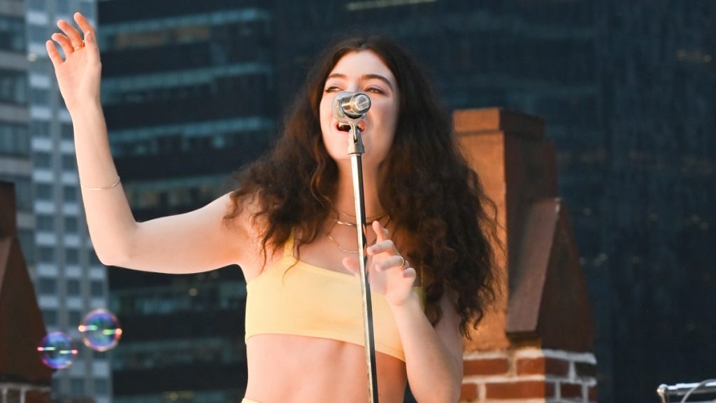 lorde lanza nuevo single stoned at the nail salon