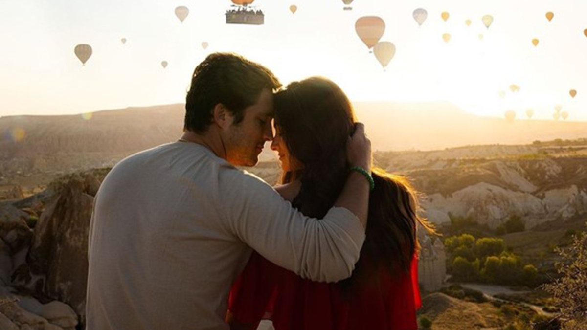 Diego Boneta Y Renata Notni Tapa