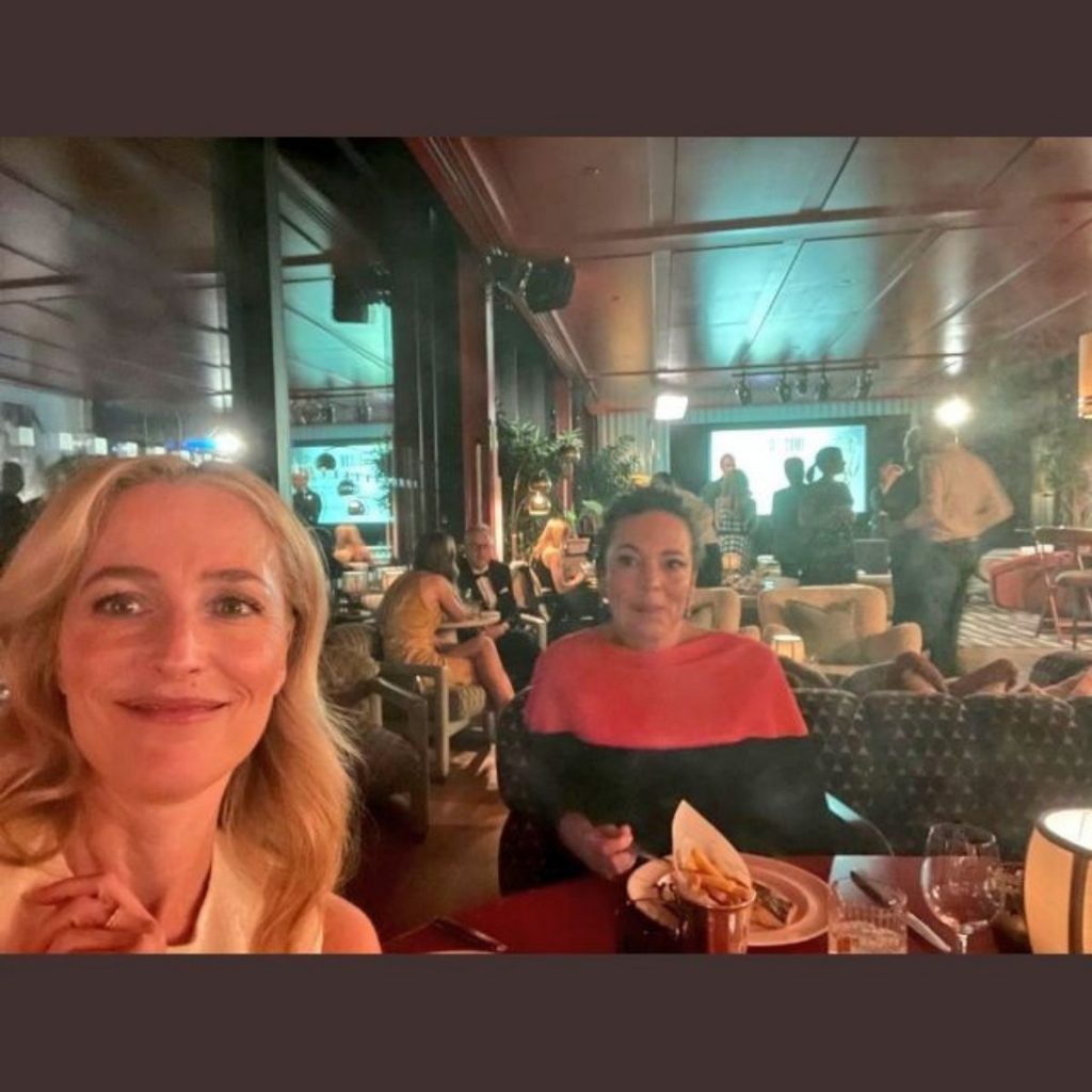 Gillian Anderson y Oliva Colman