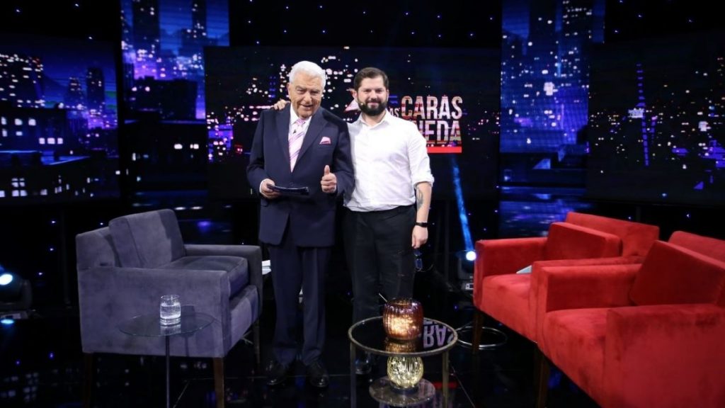 Gabriel Boric Y Don Francisco En Las Caras De La Moneda