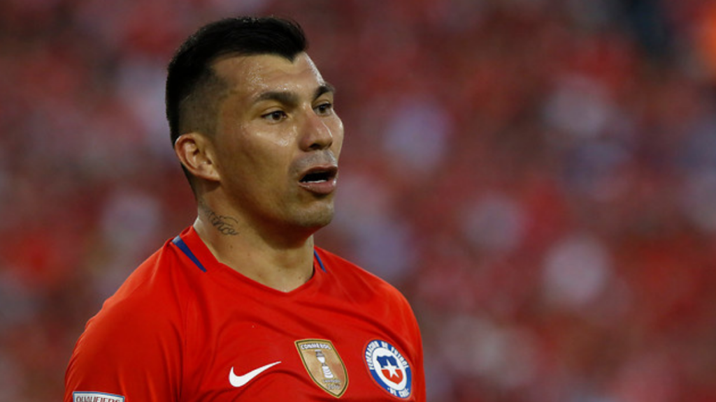 Gary Medel Karol G