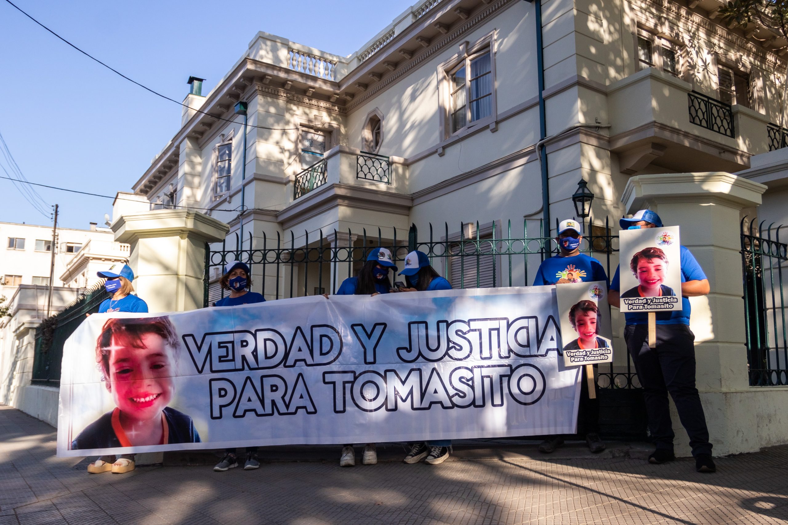 Madre de Tomasito entrega sentido mensaje a su hijo durante eclipse lunar