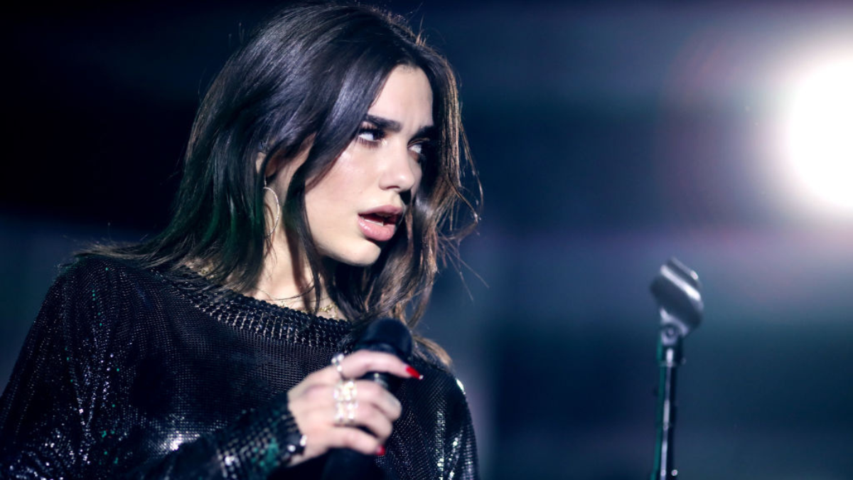 Dua Lipa Denuncia