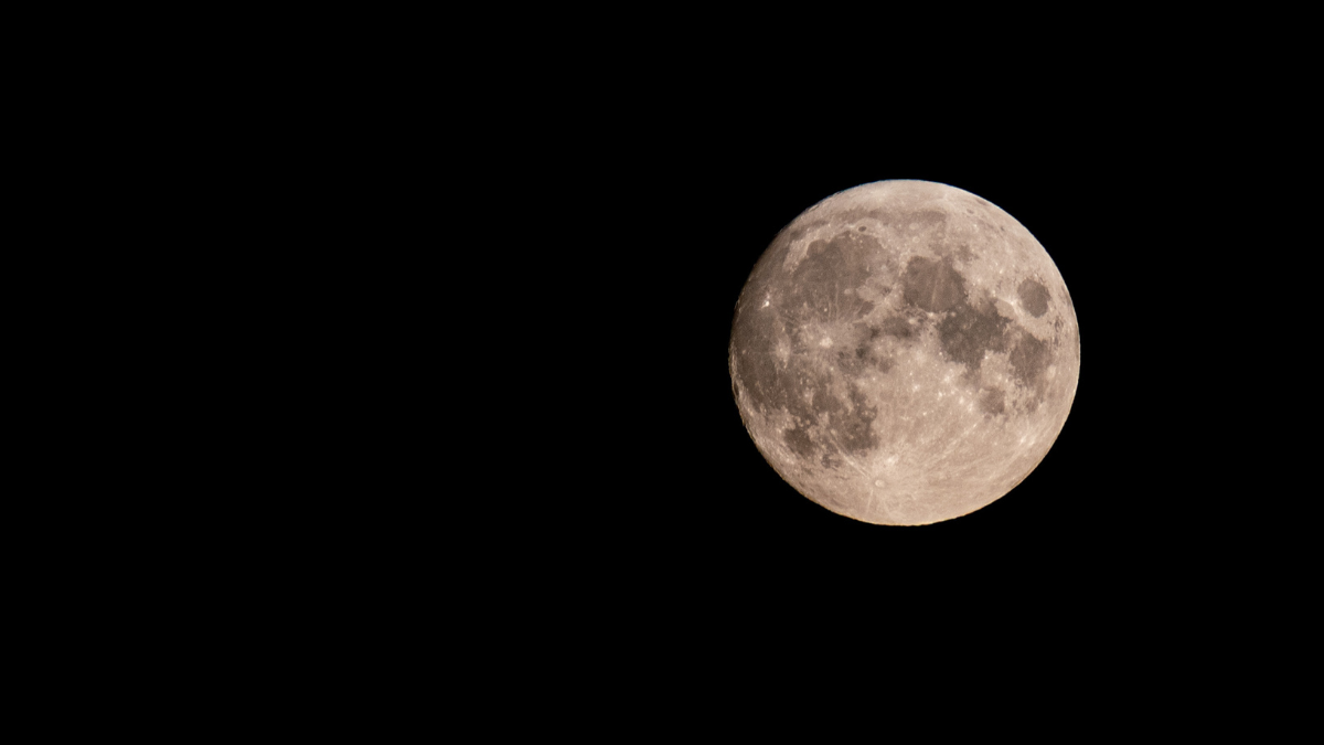 Superluna De Esturión