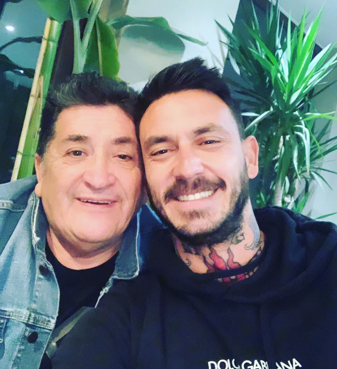 323731354 1873483449653015 1109439324918680166 n El ex futbolista despidió a su padre este jueves, luego que diera una larga y dura batalla contra el cáncer.