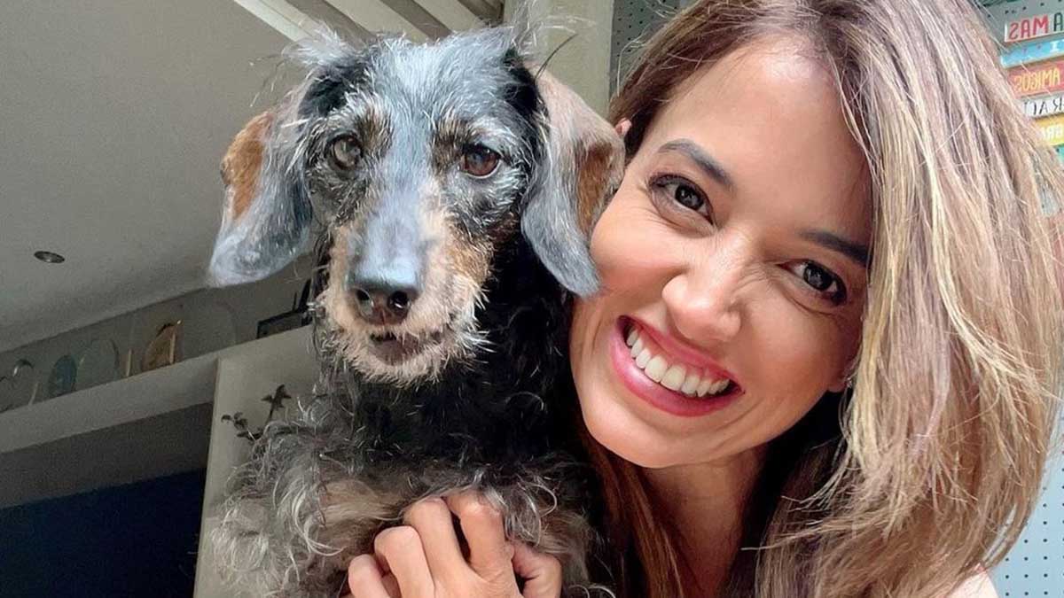 Yamila Reyna Y Su Perro