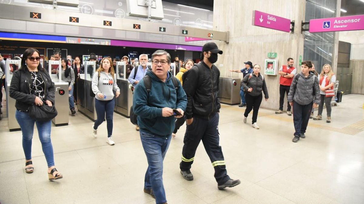 Metro De Santiago Noticia (2)