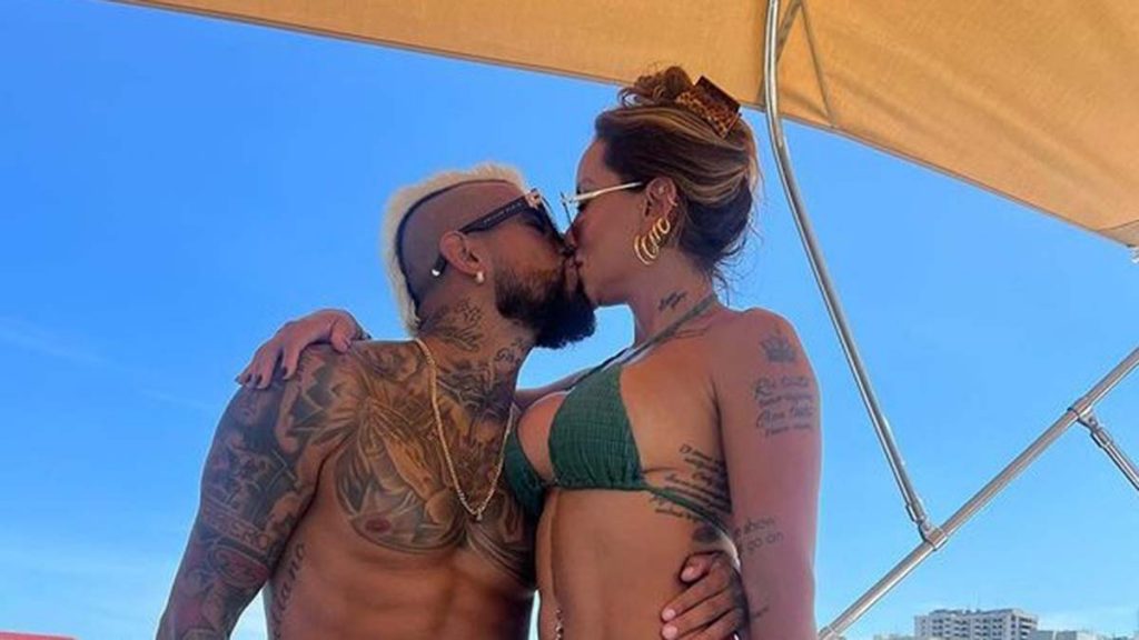 Sonia Isaza Y Arturo Vidal