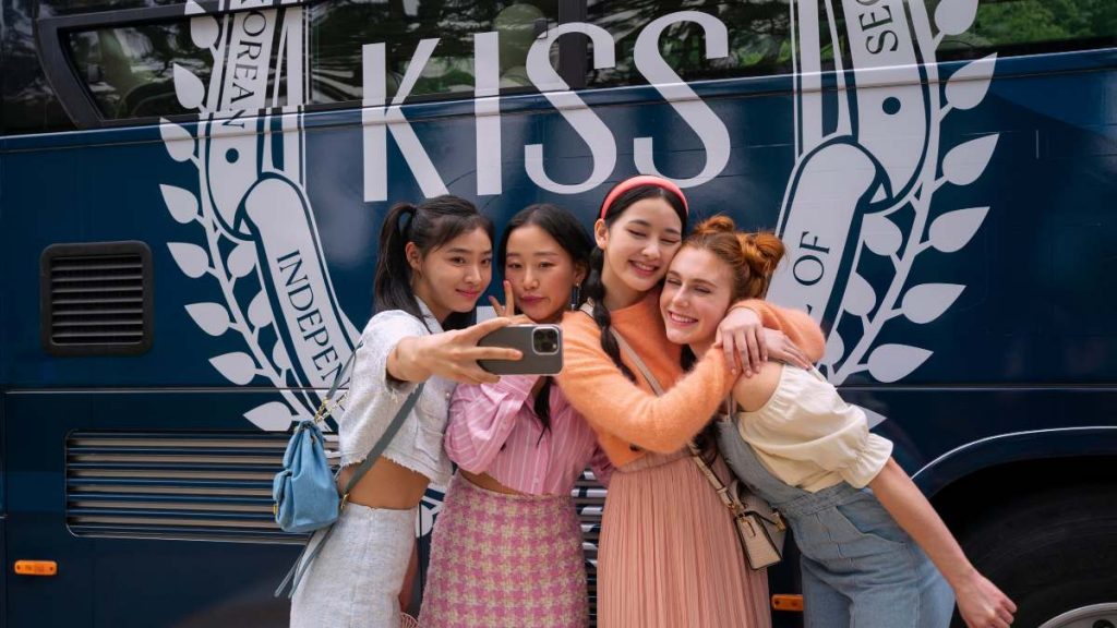 Para Los Fans Del Drama Juvenil Besos Kitty La Próxima Serie De Netflix Que No Te Puedes 5871