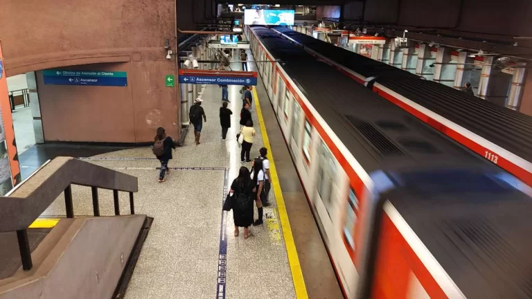 Metro De Santiago