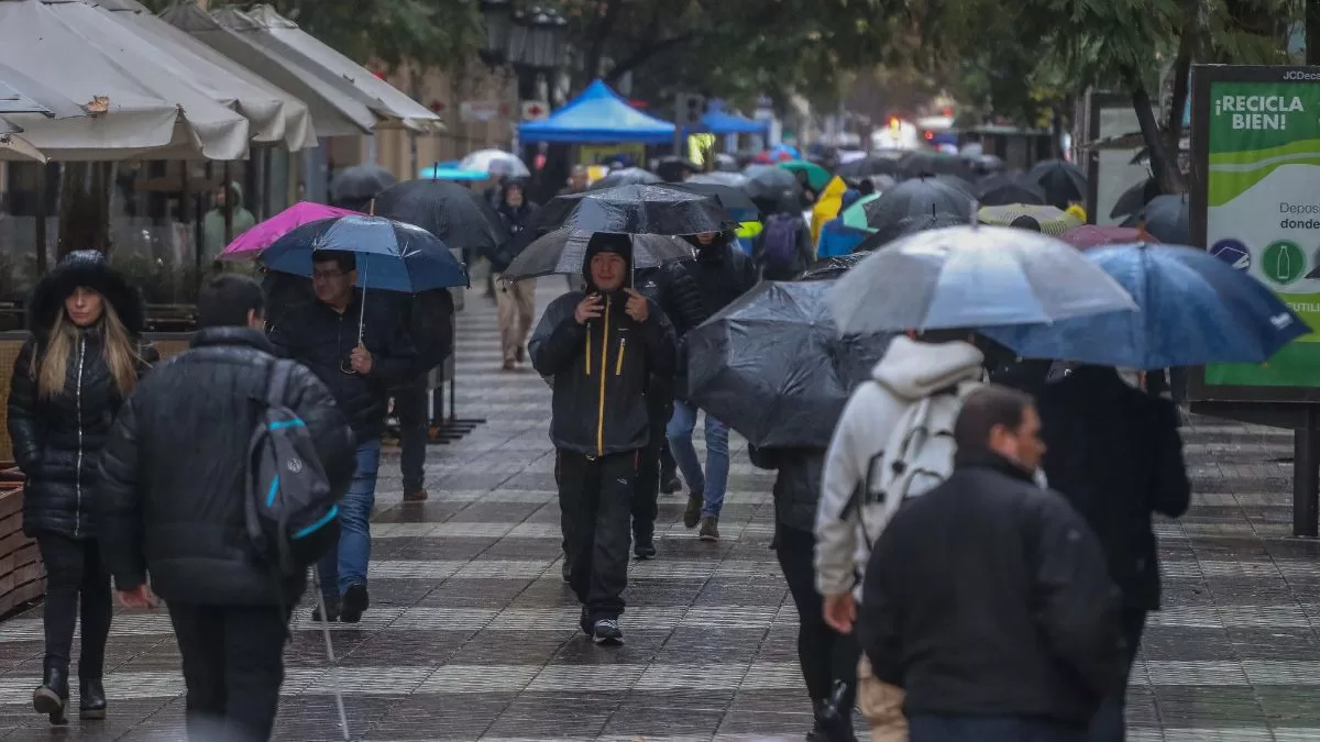 Lluvia En Santiago (2)