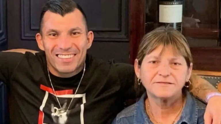 Gary Medel Mamá (2)