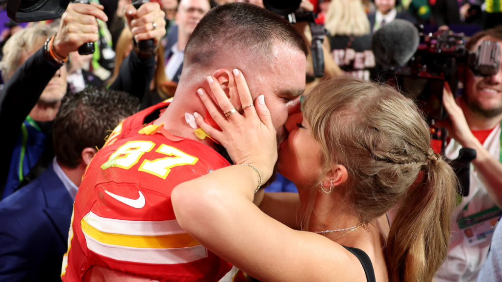 Taylor Swift Travis Kelce